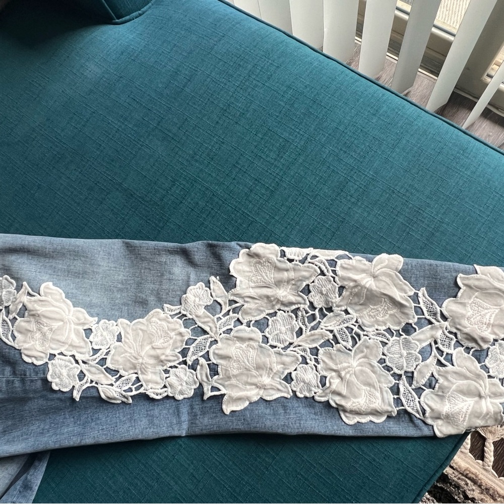 Boston Proper Straight Leg Blue and White Jeans with Floral Accent - Picture 3 of 7